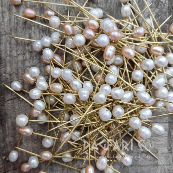 Pin with river pearl Round - handmade