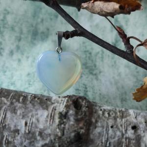 Radiant heart of Opalite for a good night's sleep 2