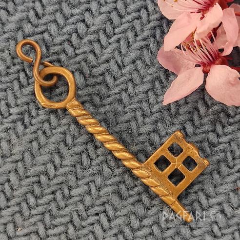 Small key for chain hanging on brooches VIKING