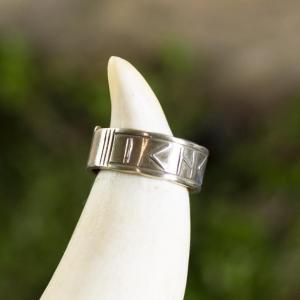 Ring with runes against negative forces - brass