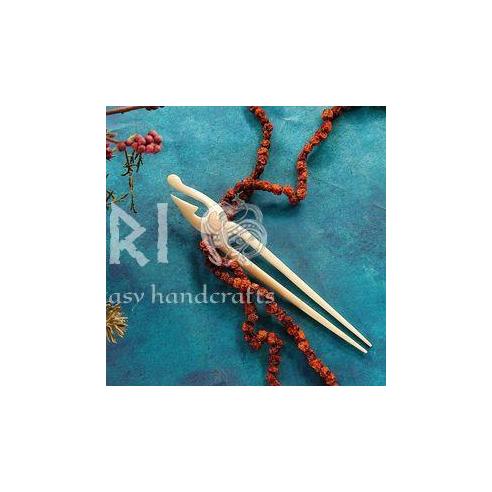 Malá jehlice do vlasů z kosti Calen - výprodej