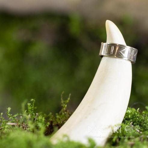 Prsten s runami proti  negativním silám - mosaz