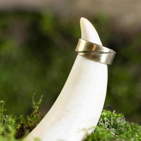 Prsten s runami proti  negativním silám - mosaz