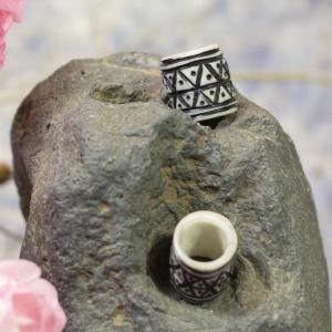 Bead for beard and hair, antler - Grid, black