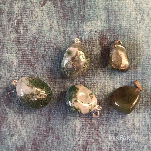 Stein am Hals - polierter Halbedelstein ACHAT Moosig für mehr Selbstvertrauen