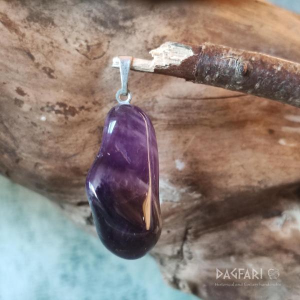 Neck stone - polished semi-precious stone Amethyst for quitting addiction