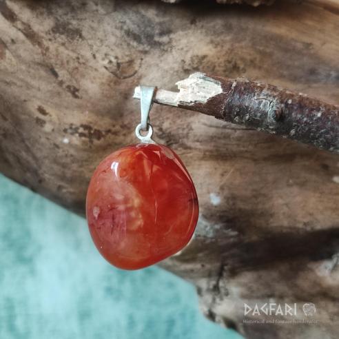 Stone foe woman - Carnelian for recharging energy