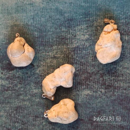 Ein Stein, der wie Kaugummi aussieht - HOWLIT (Magnesit)