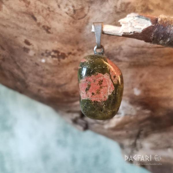 Tumbled pendant UNAKIT - stone of visions and divination