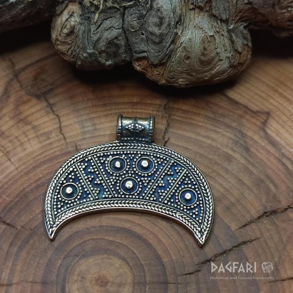 Bronze Replik einer Lünette aus der Altstadt, Lunice zu Großmähren, Granulation