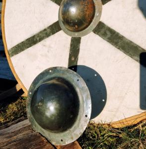 Forged UMBO shield puck - small - honest Czech product 2