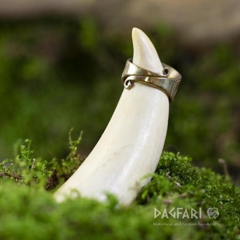 Replika - Mosazný ručně tepaný prsten se vzorem Vločka