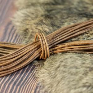 BROWN - TOP Round leather 2 mm, stringing, very strong (1 - 10 m) 2