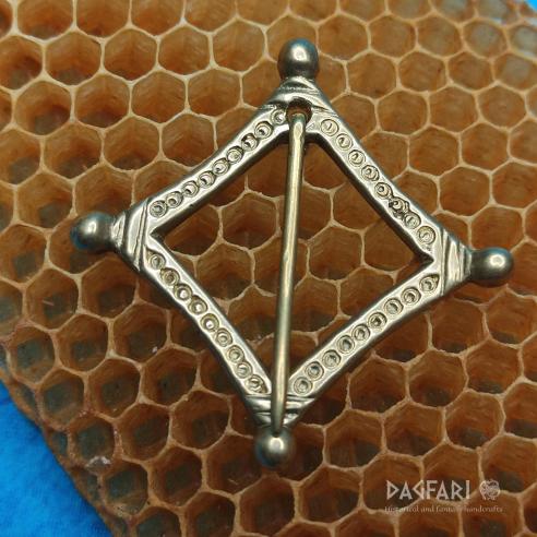 Dekorative Fibel für mittelalterliches Gewandung - Kunhuta