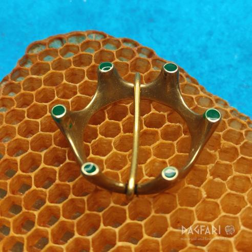 Karel - Ozdobná spínací brož na středověký kostým, zelený email