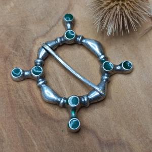 Filip - Postříbřená ozdobná spínací brož na tuniku, zelený email