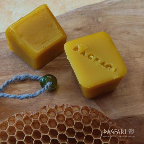 100% PURE NATURAL beeswax for waxing thread, seamstresses and DIY
