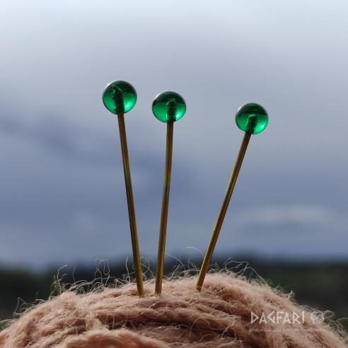 SMARAGD Průsvitný zelený špendlík ze skla do závoje, vrcholný středověk