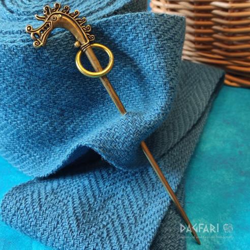 Bronze-Mantelnadel (Gewandnadel) mit Drachenkopf aus Birka