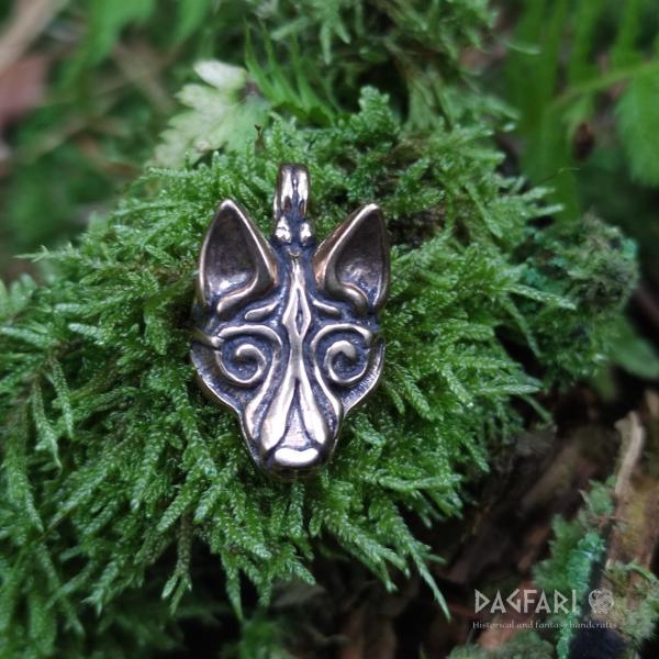 Small bronze wolf Geri, original pendant of artistically crafted wolf head