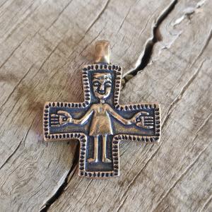 Křížek z Vratislavi - raný středověk - bronzová replika