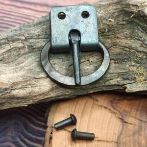 Kovaná univerzální D-přezka s plackou - malá 2