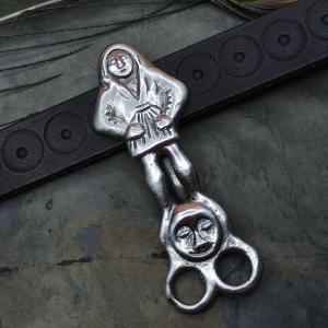 Servant of Two Masters - Belt holder - High Middle Ages, silver plated brass