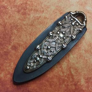 Křesadlo VIKING, Oboustranná replika obřadní ocílky - mosazné