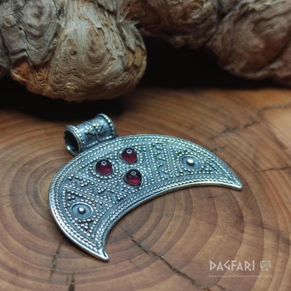 Great Moravian silver lunette with red Czech garnet, Lunice with precious stones almandin, Ag 925/1000