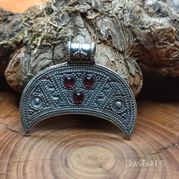 Great Moravian silver lunette with red Czech garnet, Lunice with precious stones almandin, Ag 925/1000