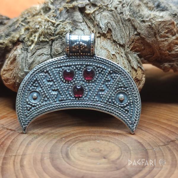 Great Moravian silver lunette with red Czech garnet, Lunice with precious stones almandin, Ag 925/1000