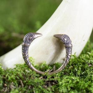 Bronze ring Ravens of Mammen
