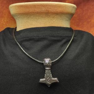 CHRIS - Thor's hammer inspired by Norse mythology 2