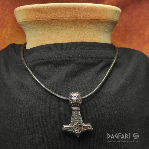 CHRIS - Thorovo kladivo inspirované severskou mytologií