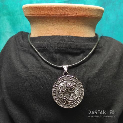 Přívěsek - Vlk FENRIR při konci světa spolkne Slunce