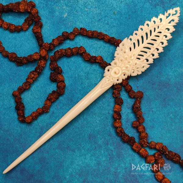 LÚTHIEN hand-carved hairpin, handmade from bone