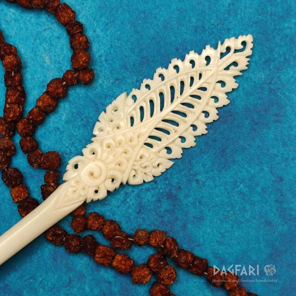 LÚTHIEN hand-carved hairpin, handmade from bone