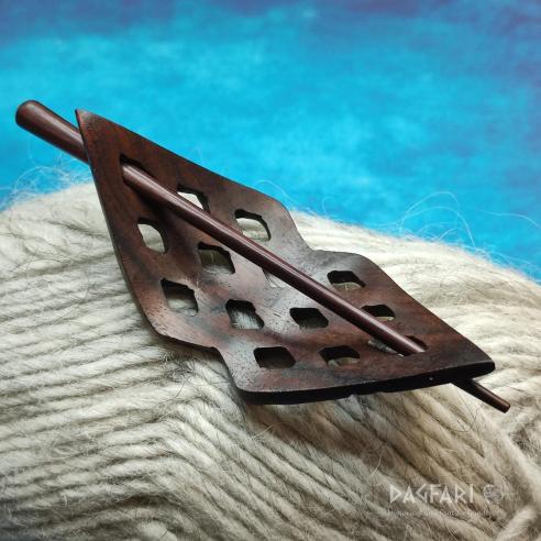 RÓNAN Dřevěná oblouková ,,D" spona do vlasů, s jehlicí skrz drdol