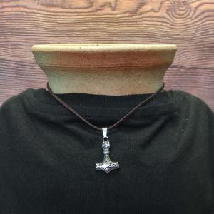 INGUZ Thor's hammer with dragon braids, triquetra and fertility rune 2