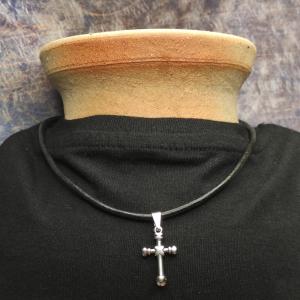 Ovinutý KŘÍŽ, malý, hladký, 316L 2