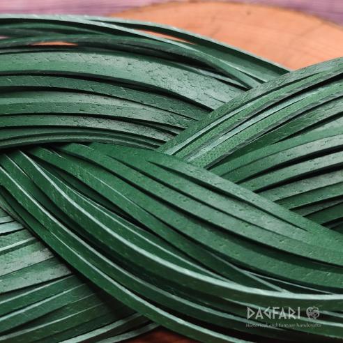 GRÜN - DUNKEL gefärbtes Leder - solide Lederschnur