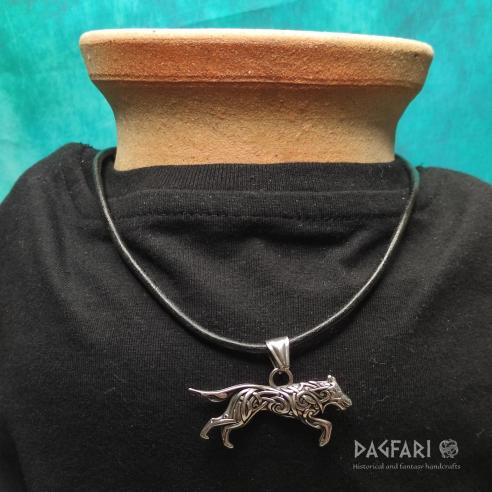 BĚŽÍCÍ VLK - přívěsek tělo šelmy z mytických pletenců