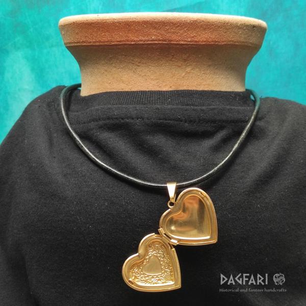 ♡ ROMANTIC HEART - Opening medallion for photo, decorated, golden colour