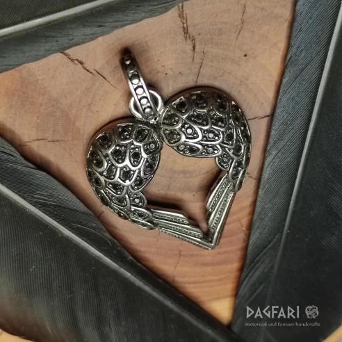 OCHRANNÁ KŘÍDLA ve tvaru srdce - černé zirkonky a dvě malá křídla