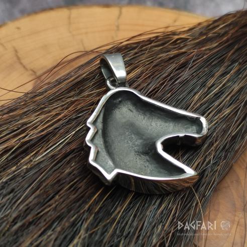 Kůň MUSTANG - hlava koně s uzdou, přívěsek z nerezové oceli